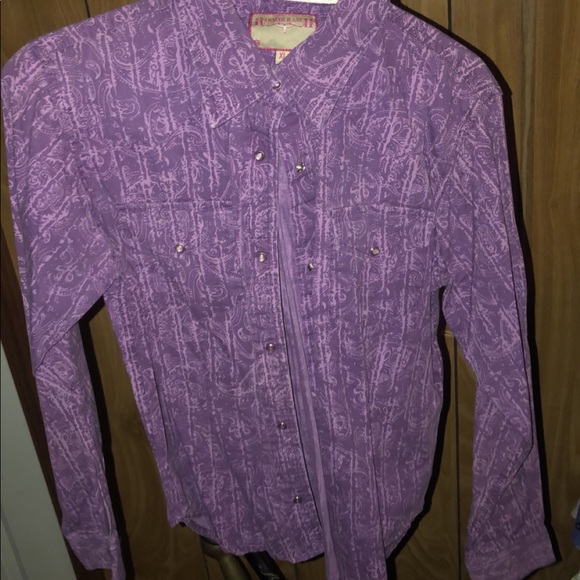 Button downs! - Picture 4 of 6